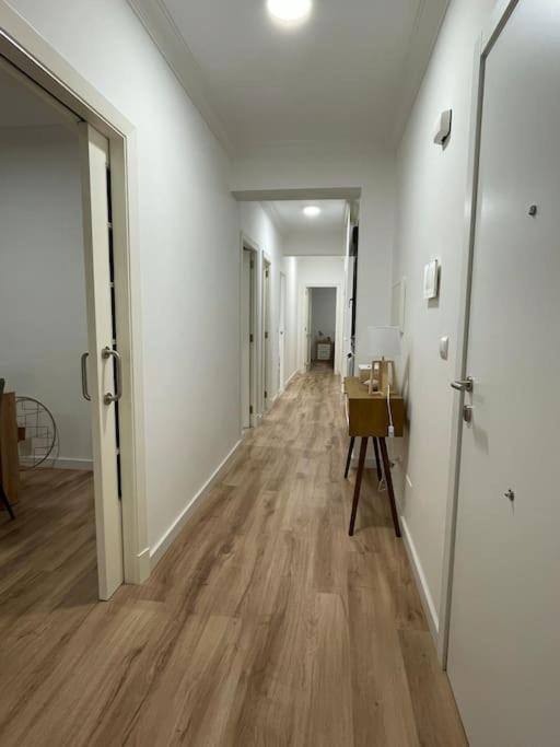 Gris Parking A Menos De 1 Min A Pie Vigo Dış mekan fotoğraf